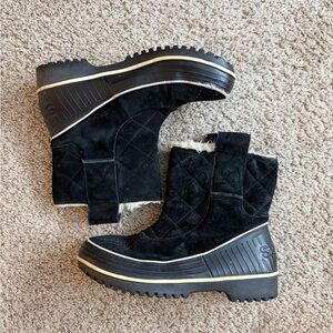 SOREL Tivoli li Quilted Pull On Boot size 8